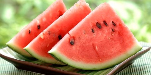 Banyak Pekerja Kantoran Yang Telah Sangat Padat Jadwal Dengan Kerjaan Hingga Kurang Mengkonsumsi Buah