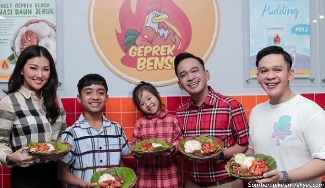 Mengenal Istilah Social Butterfly Yang Marak Dibicarakan